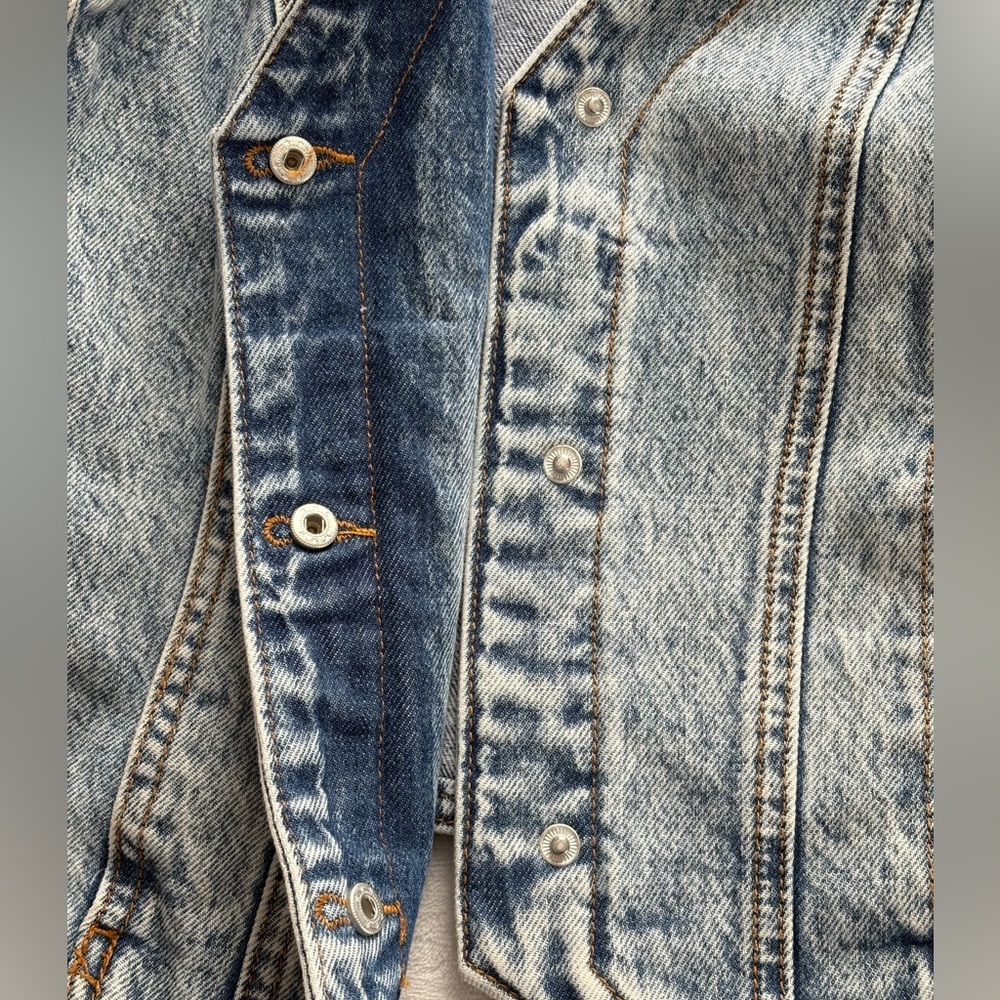 NWT - BLANK NYC Timeless Tailored Denim Vest - Size Medium - Picture 7 of 16